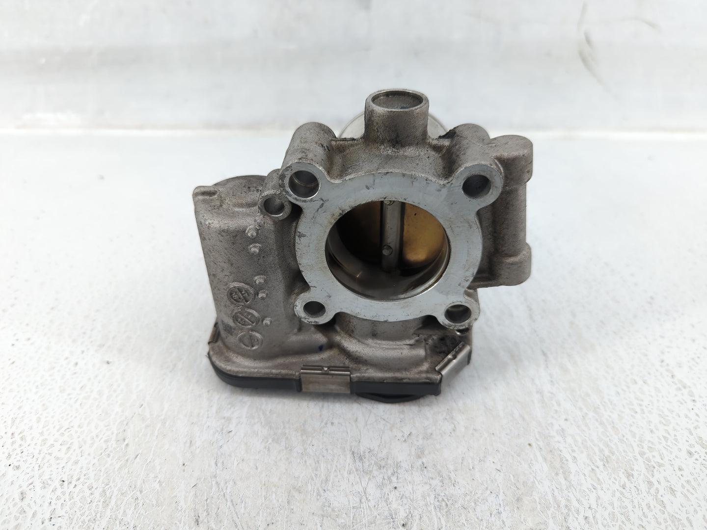 2011-2016 Chevrolet Cruze Throttle Body P/N:55581662 Fits Fits 2011 2012 2013 2014 2015 2016 2017 2018 2019 2020 2021 OEM Us