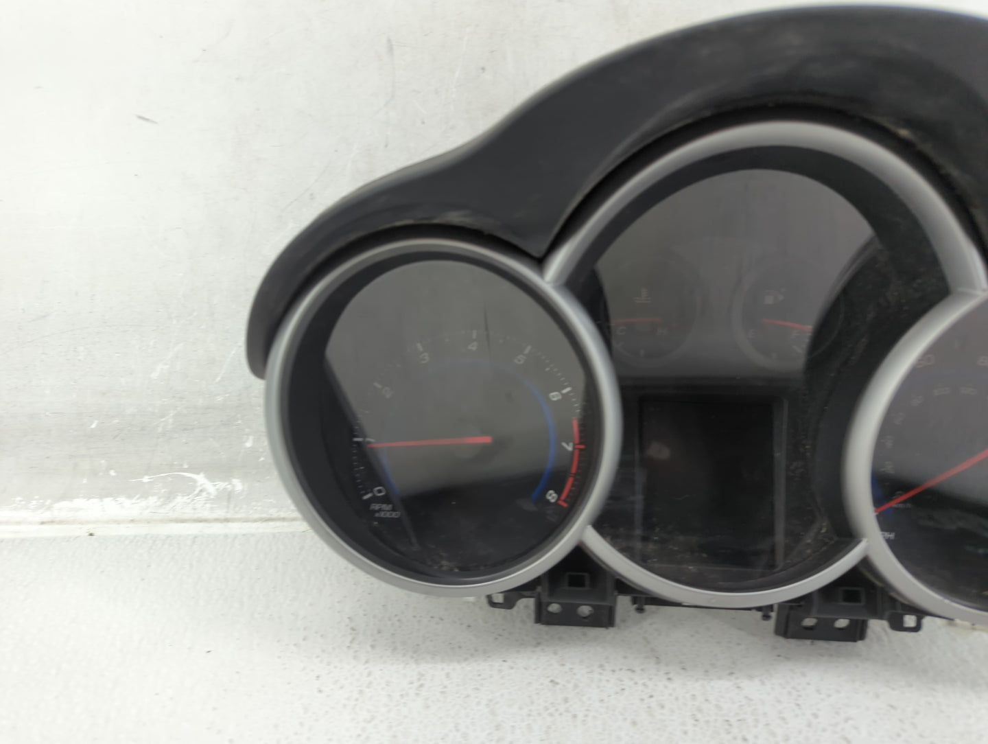 2015-2016 Chevrolet Cruze Instrument Cluster Speedometer Gauges P/N:811511914 42362675 Fits Fits 2015 2016 OEM Used Auto Par