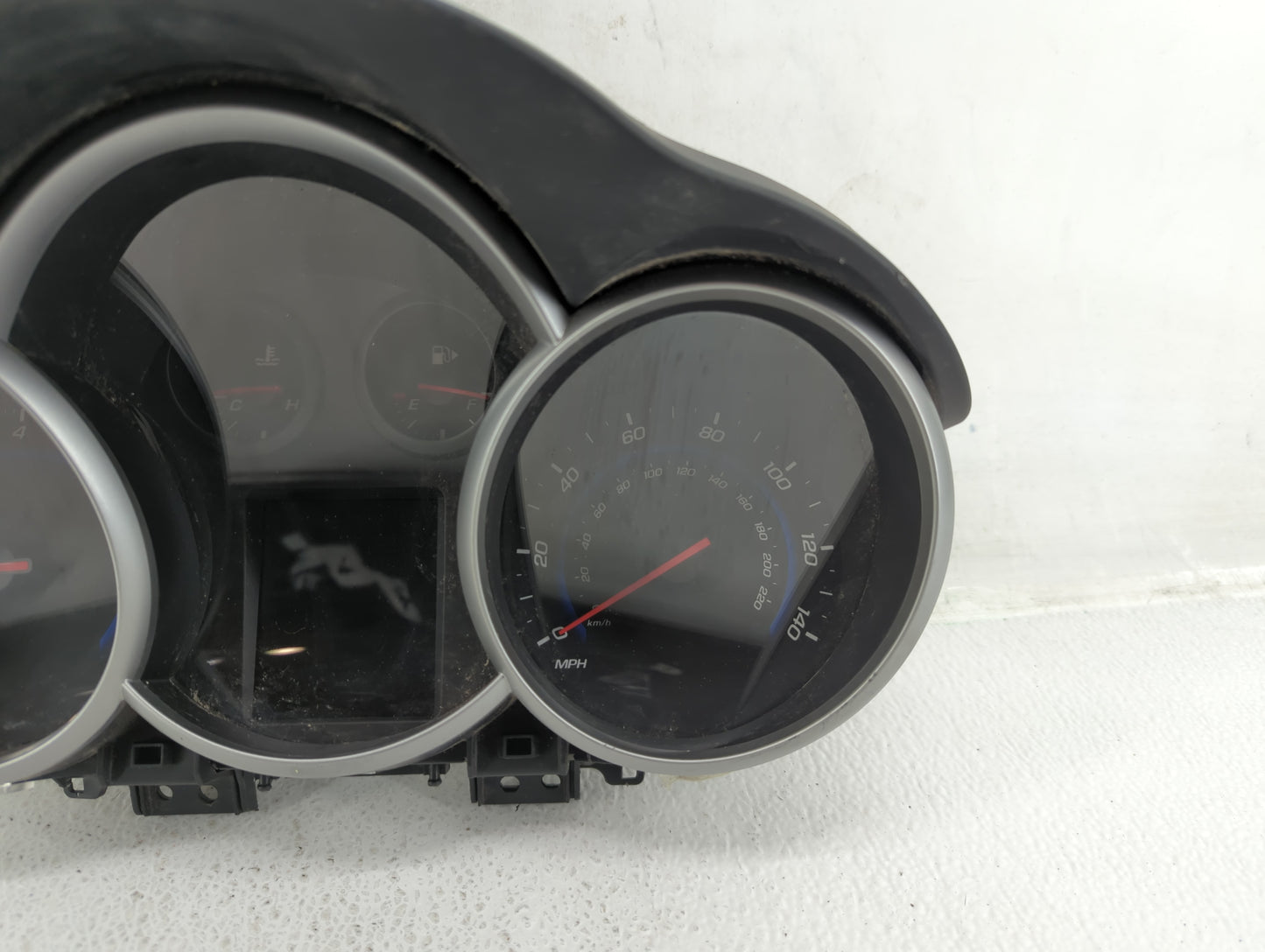 2015-2016 Chevrolet Cruze Instrument Cluster Speedometer Gauges P/N:811511914 42362675 Fits Fits 2015 2016 OEM Used Auto Par