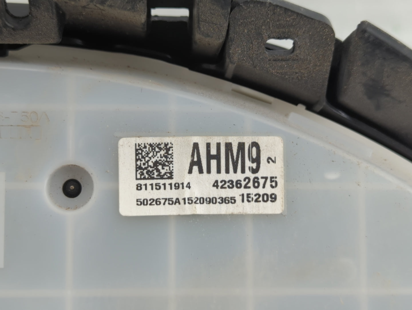 2015-2016 Chevrolet Cruze Instrument Cluster Speedometer Gauges P/N:811511914 42362675 Fits Fits 2015 2016 OEM Used Auto Par