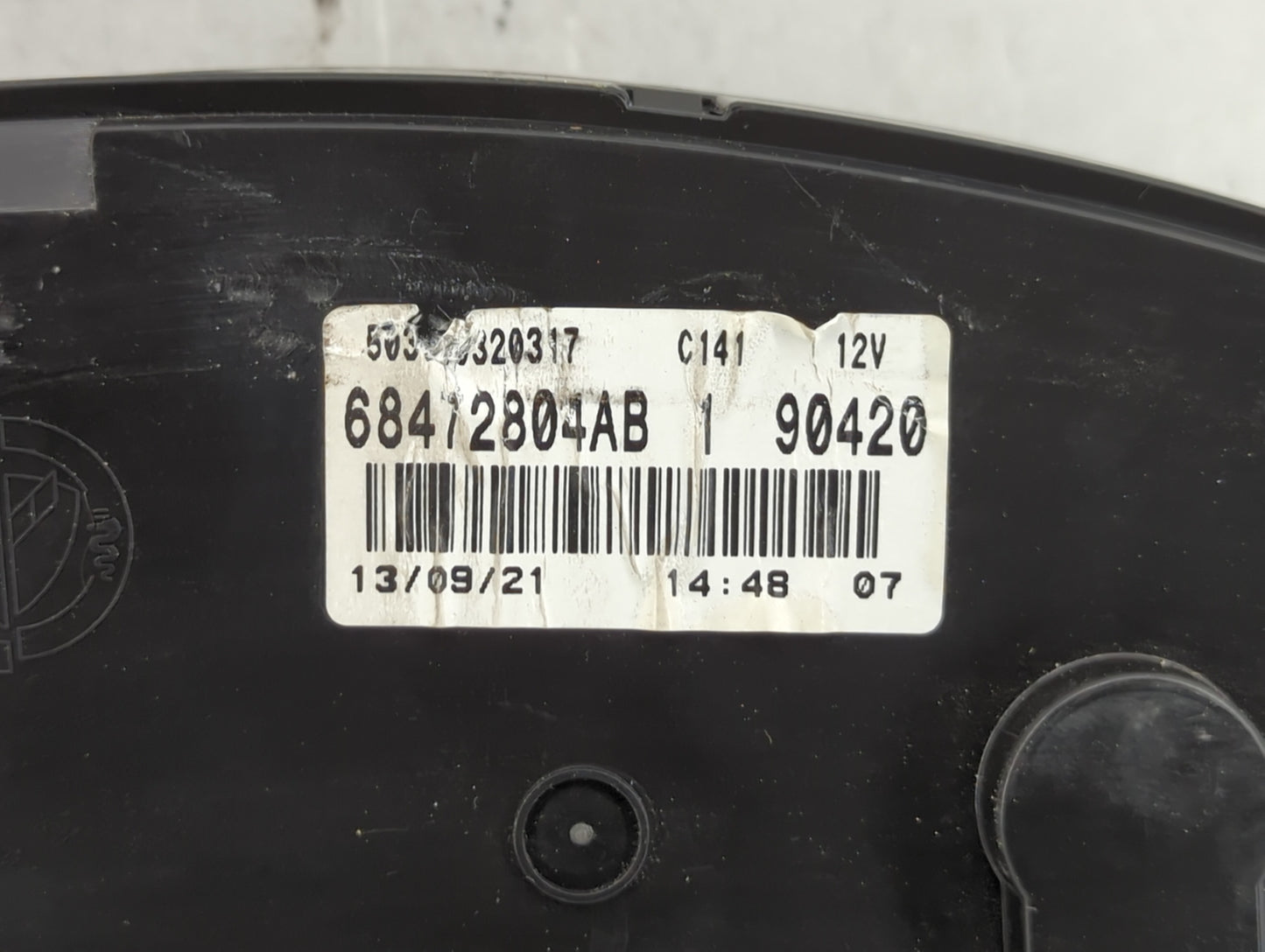 2015-2016 Chevrolet Cruze Instrument Cluster Speedometer Gauges P/N:68472804AB Fits Fits 2015 2016 OEM Used Auto Parts - Oem
