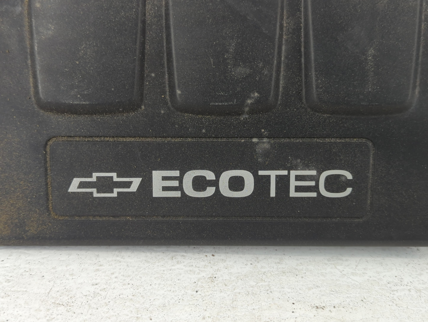 2016 Chevrolet Cruze Limited Engine Cover - Oemusedautoparts1.com