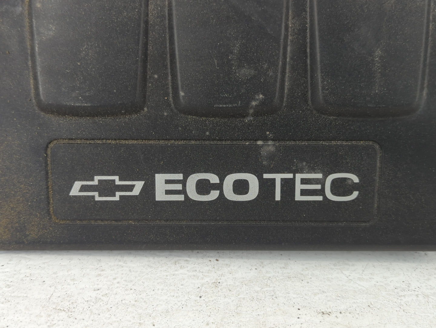2016 Chevrolet Cruze Limited Engine Cover - Oemusedautoparts1.com