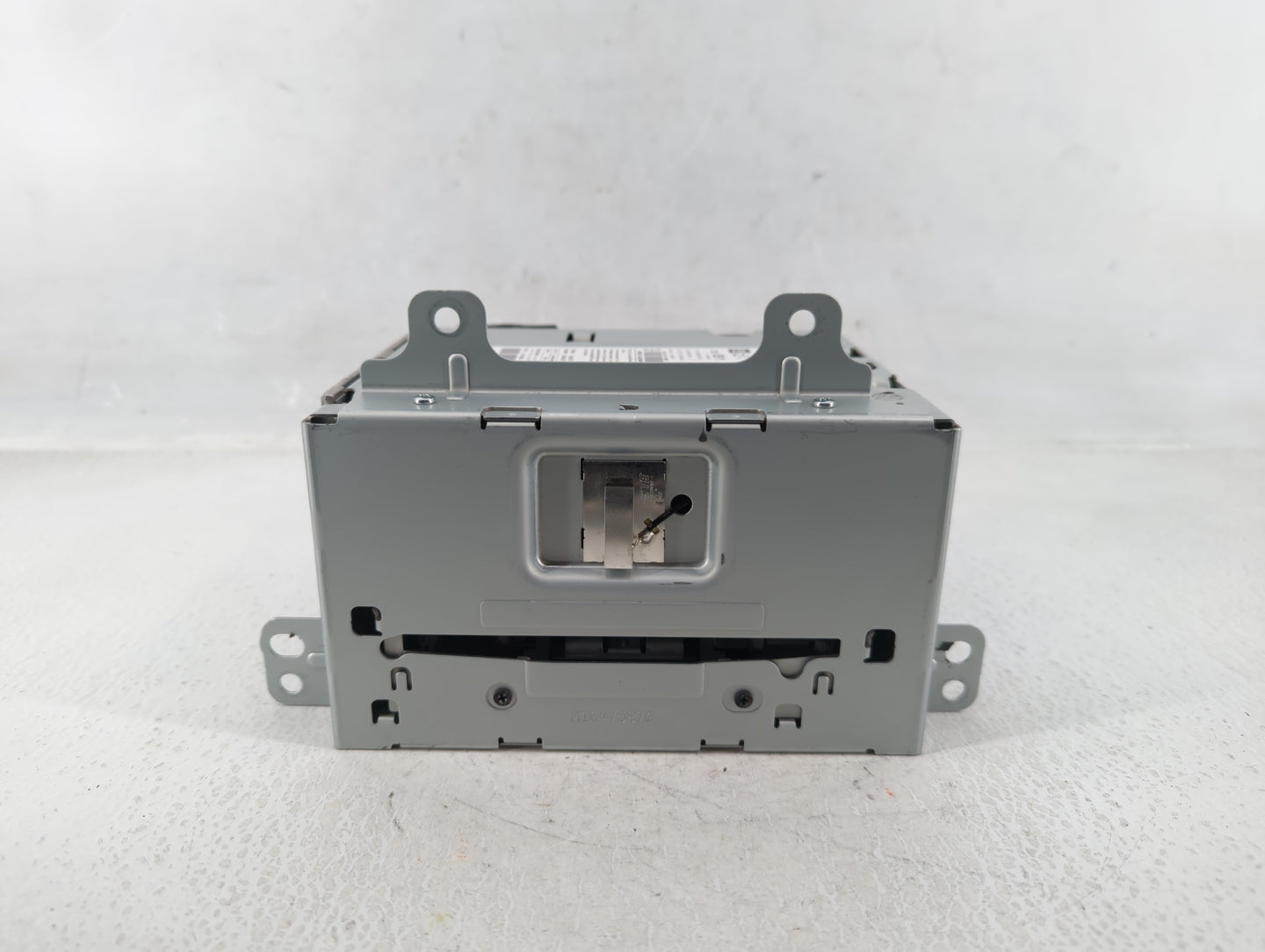 2015-2016 Chevrolet Cruze Am Fm Cd Player Radio Receiver - Oemusedautoparts1.com