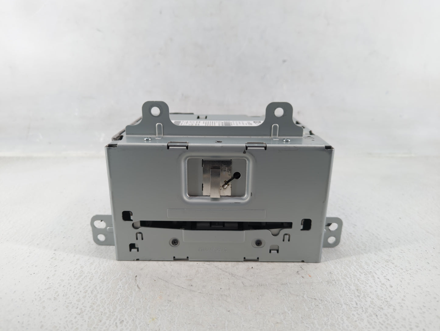 2015-2016 Chevrolet Cruze Am Fm Cd Player Radio Receiver - Oemusedautoparts1.com