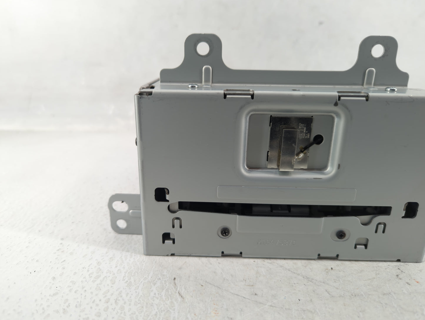 2015-2016 Chevrolet Cruze Am Fm Cd Player Radio Receiver - Oemusedautoparts1.com