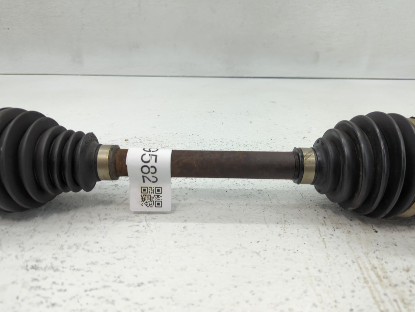 2016-2019 Chevrolet Cruze Axle Shaft Front Driver Cv C/v - Oemusedautoparts1.com