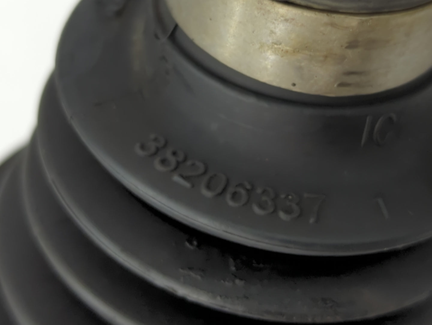 2016-2019 Chevrolet Cruze Axle Shaft Front Driver Cv C/v - Oemusedautoparts1.com