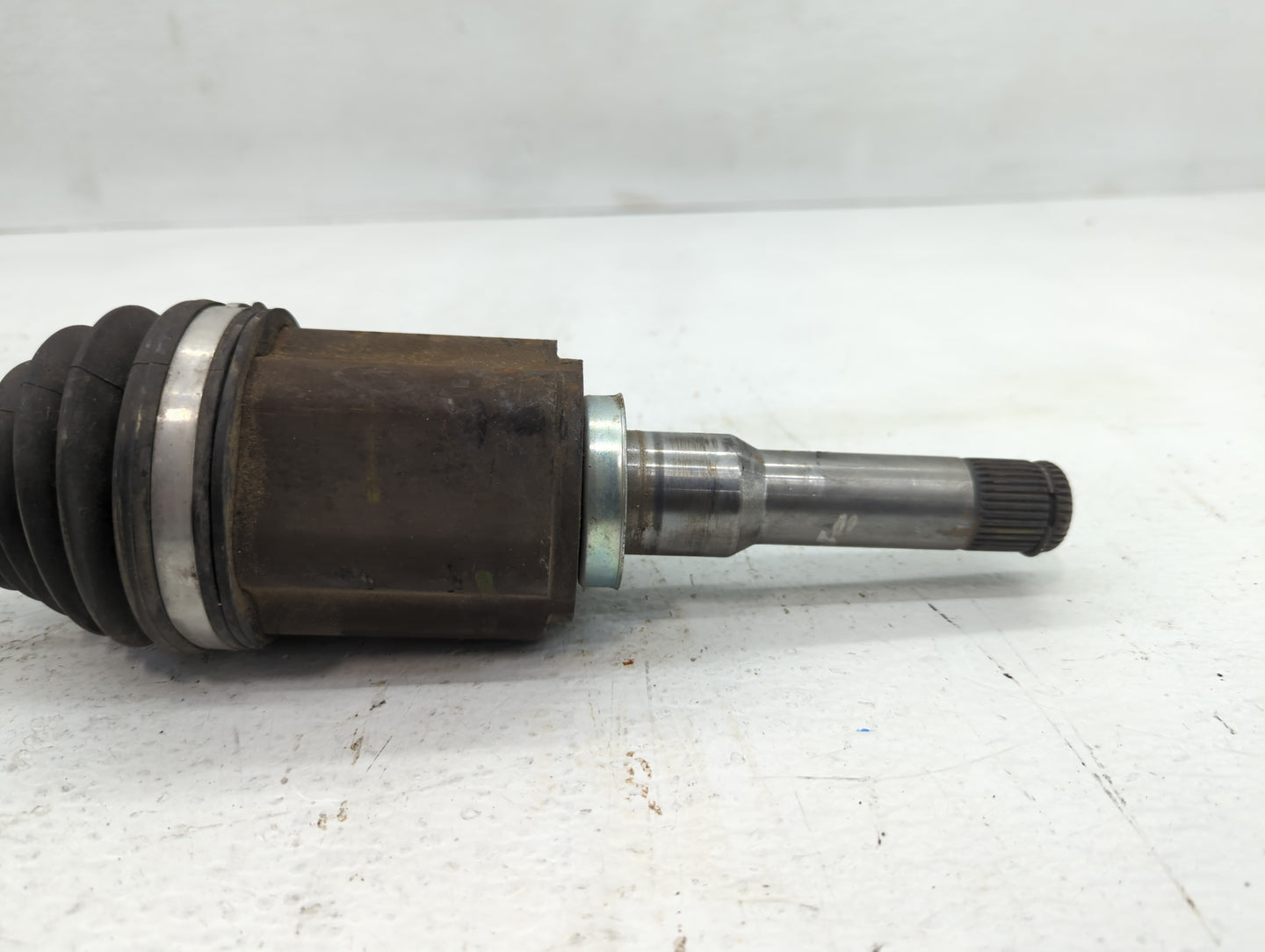 2011-2016 Chevrolet Cruze Axle Shaft Front Driver Cv C/v - Oemusedautoparts1.com
