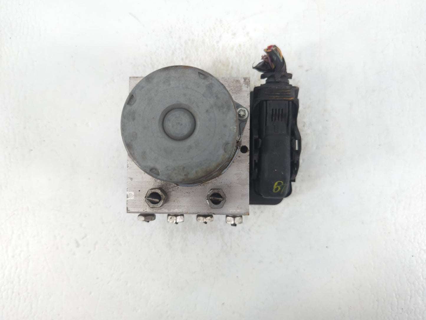 2016 Chevrolet Cruze ABS Pump Control Module Replacement P/N:065055766 Fits OEM Used Auto Parts - Oemusedautoparts1.com