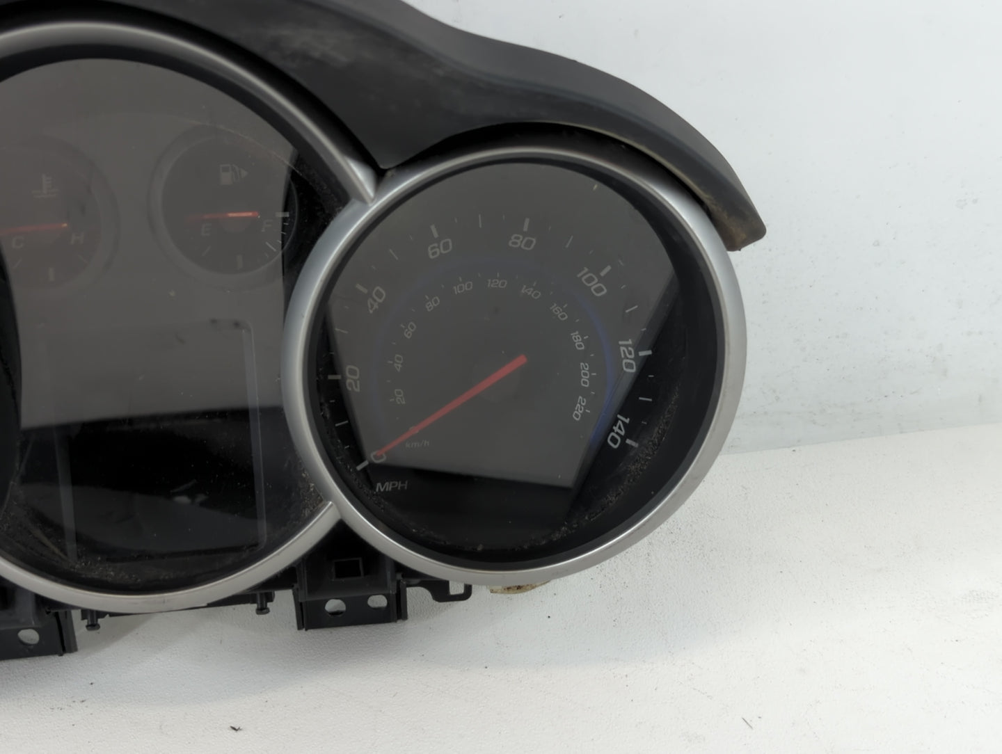 2015-2016 Chevrolet Cruze Instrument Cluster Speedometer Gauges P/N:42362675 Fits Fits 2015 2016 OEM Used Auto Parts - Oemus
