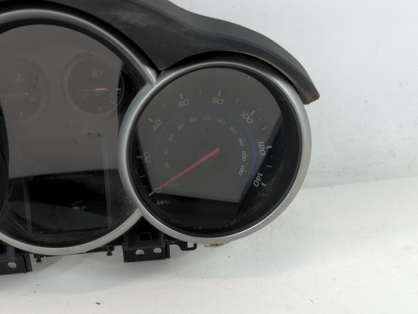 2015-2016 Chevrolet Cruze Instrument Cluster Speedometer Gauges P/N:42362675 Fits Fits 2015 2016 OEM Used Auto Parts - Oemus