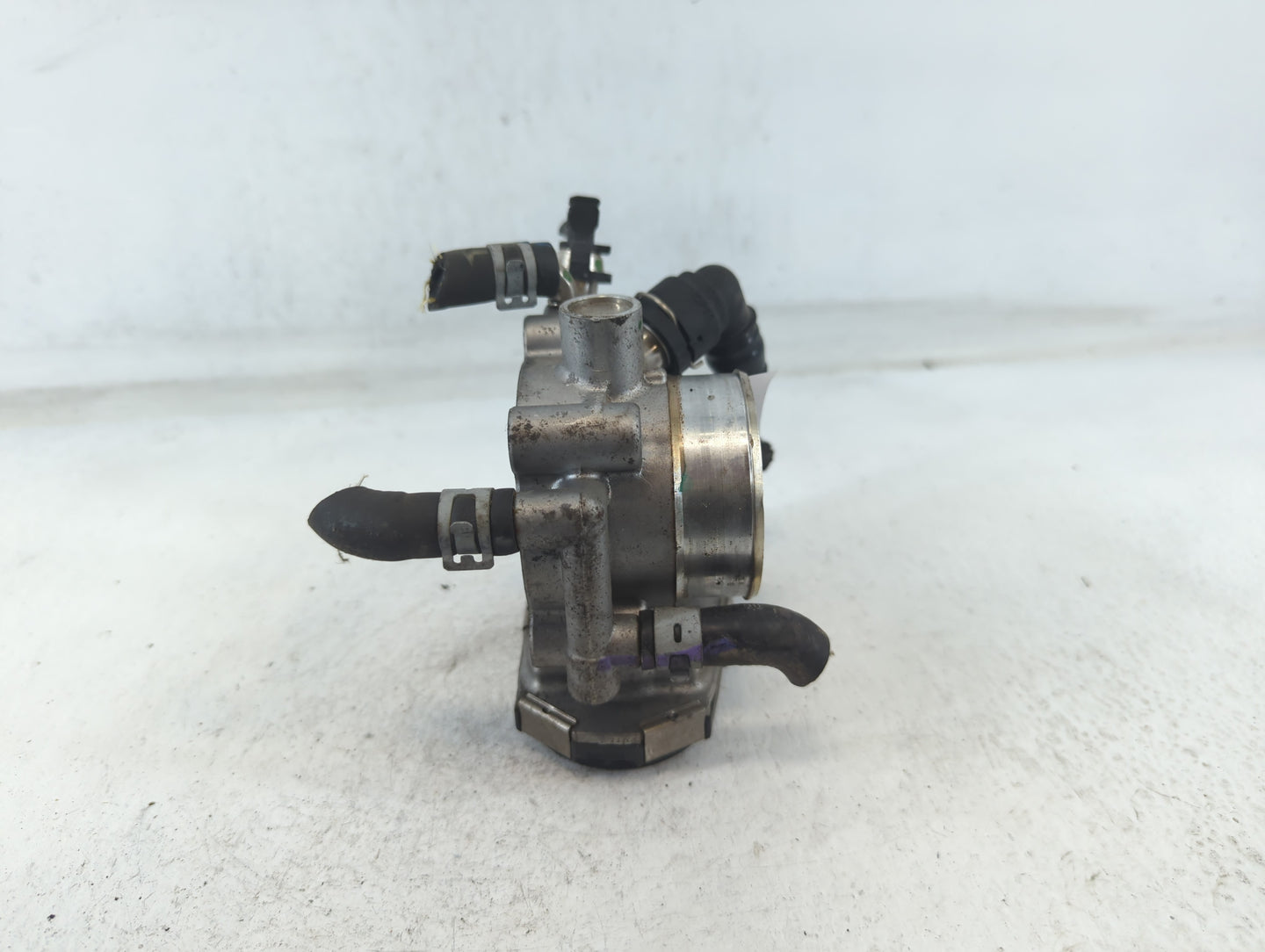 2011-2016 Chevrolet Cruze Throttle Body P/N:55561495 Fits Fits 2009 2010 2011 2012 2013 2014 2015 2016 2017 2018 OEM Used Au