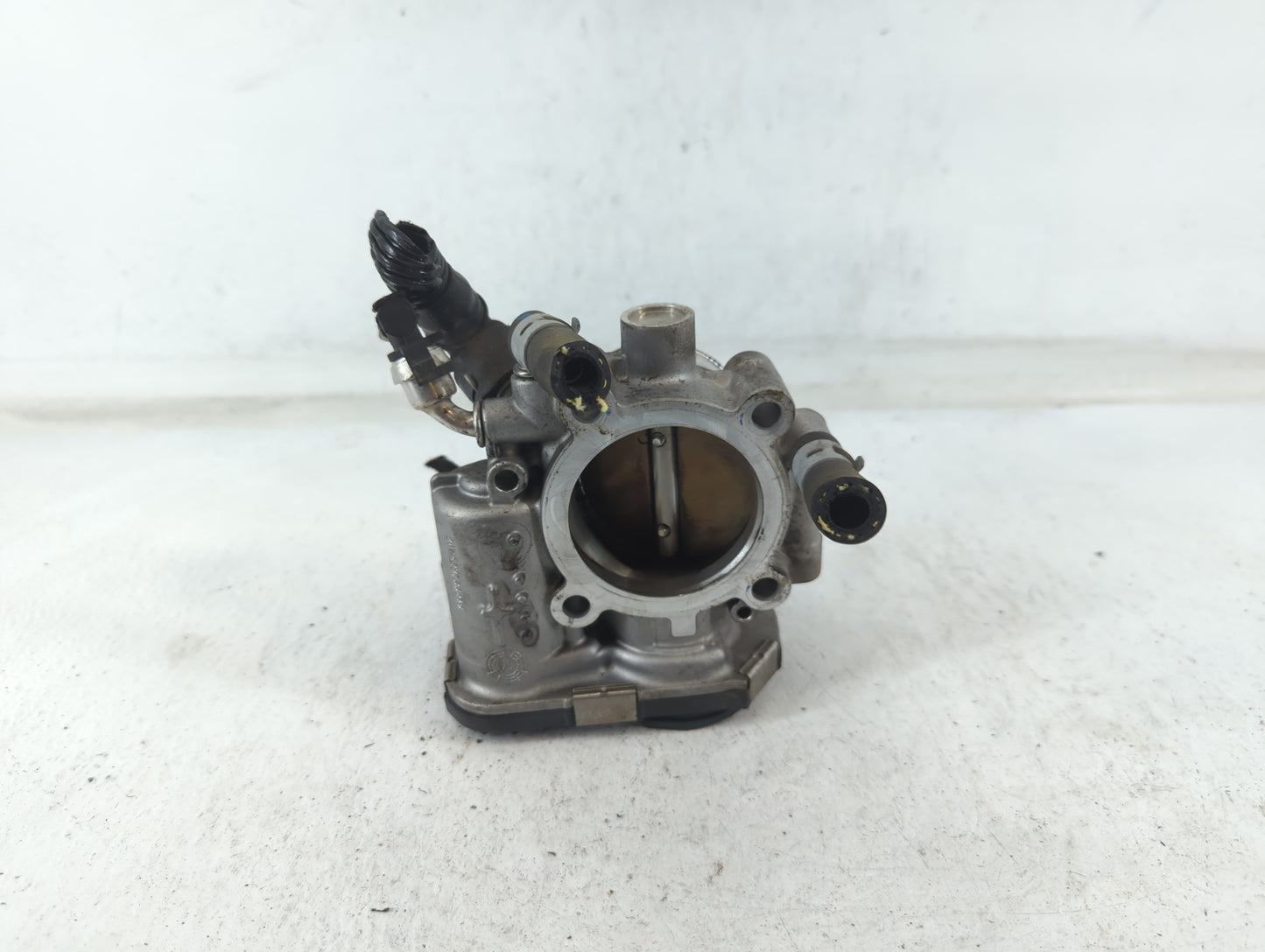 2011-2016 Chevrolet Cruze Throttle Body P/N:55 561495 Fits Fits 2009 2010 2011 2012 2013 2014 2015 2016 2017 2018 OEM Used A