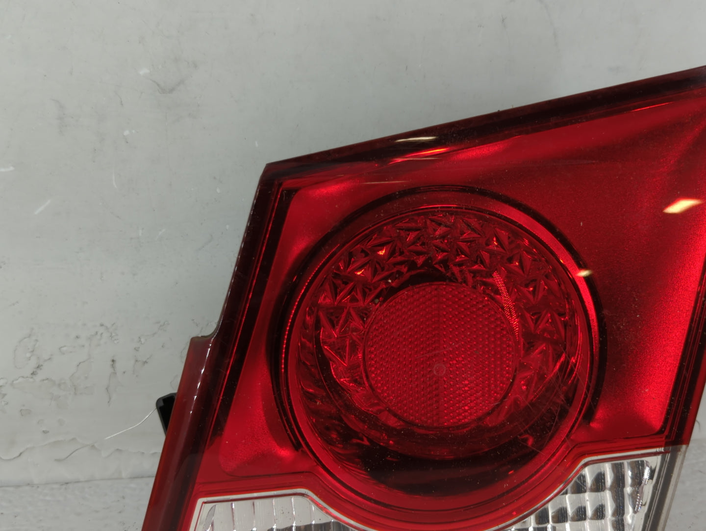 2011-2016 Chevrolet Cruze Tail Light Assembly Passenger Right OEM P/N:0042124 Fits Fits 2011 2012 2013 2014 2015 2016 OEM Us