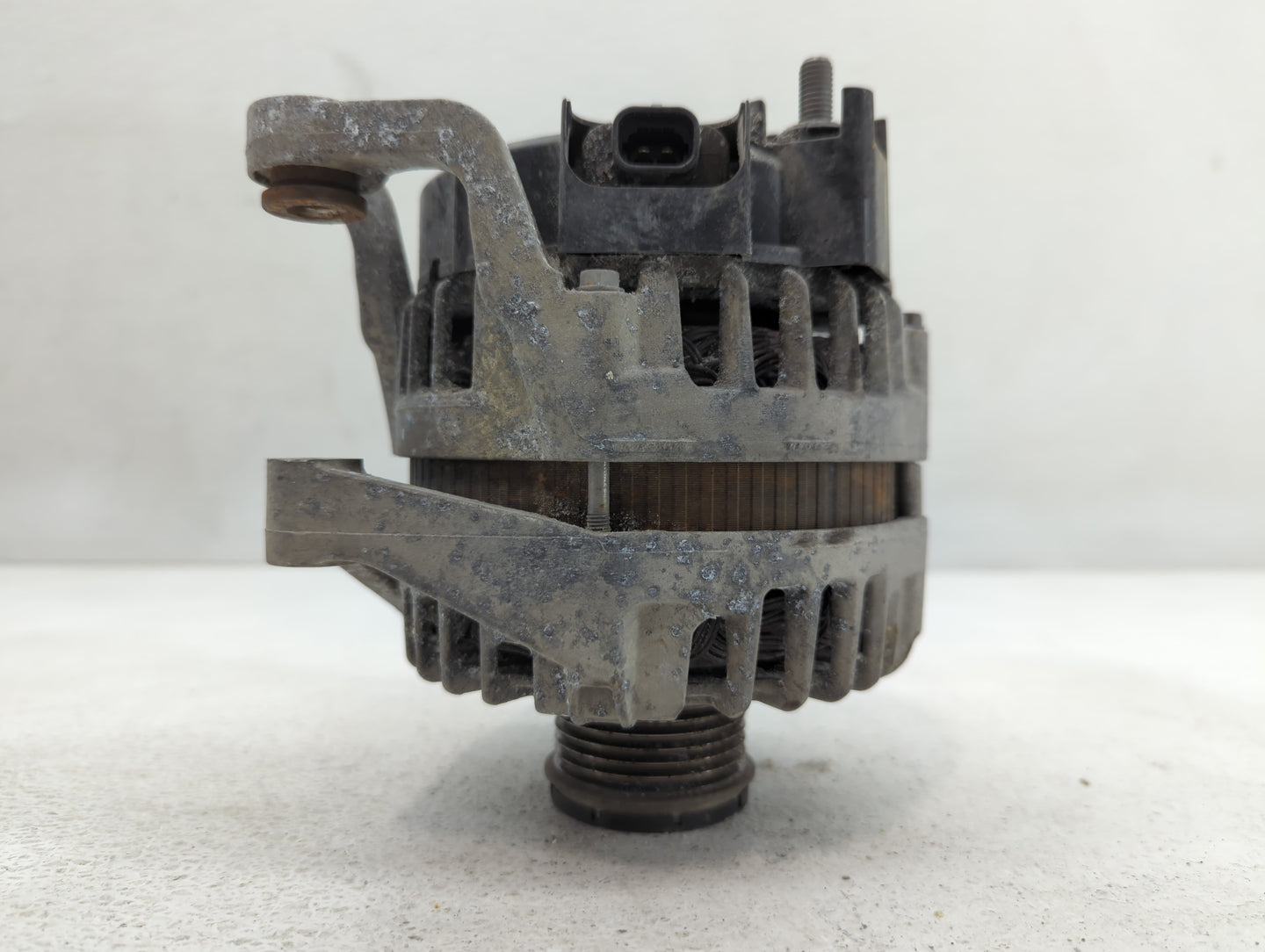 2011-2016 Chevrolet Cruze Alternator Replacement Generator Charging Assembly Engine OEM P/N:23247389 Fits OEM Used Auto Part