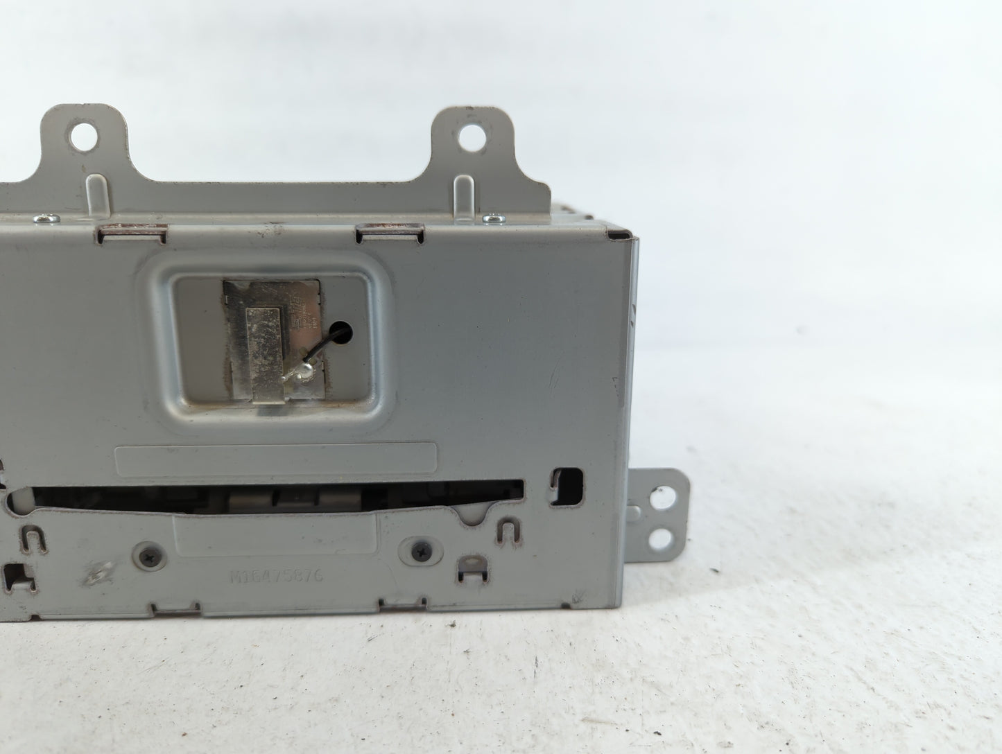 2015-2016 Chevrolet Cruze Am Fm Cd Player Radio Receiver - Oemusedautoparts1.com