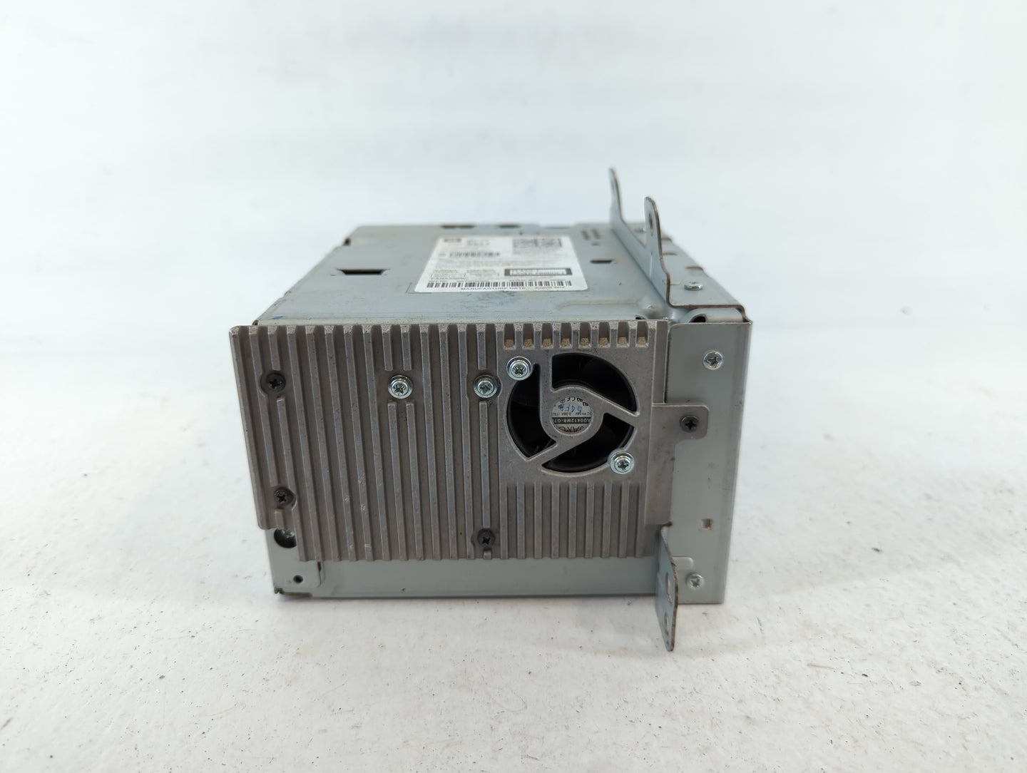 2015-2016 Chevrolet Cruze Am Fm Cd Player Radio Receiver - Oemusedautoparts1.com