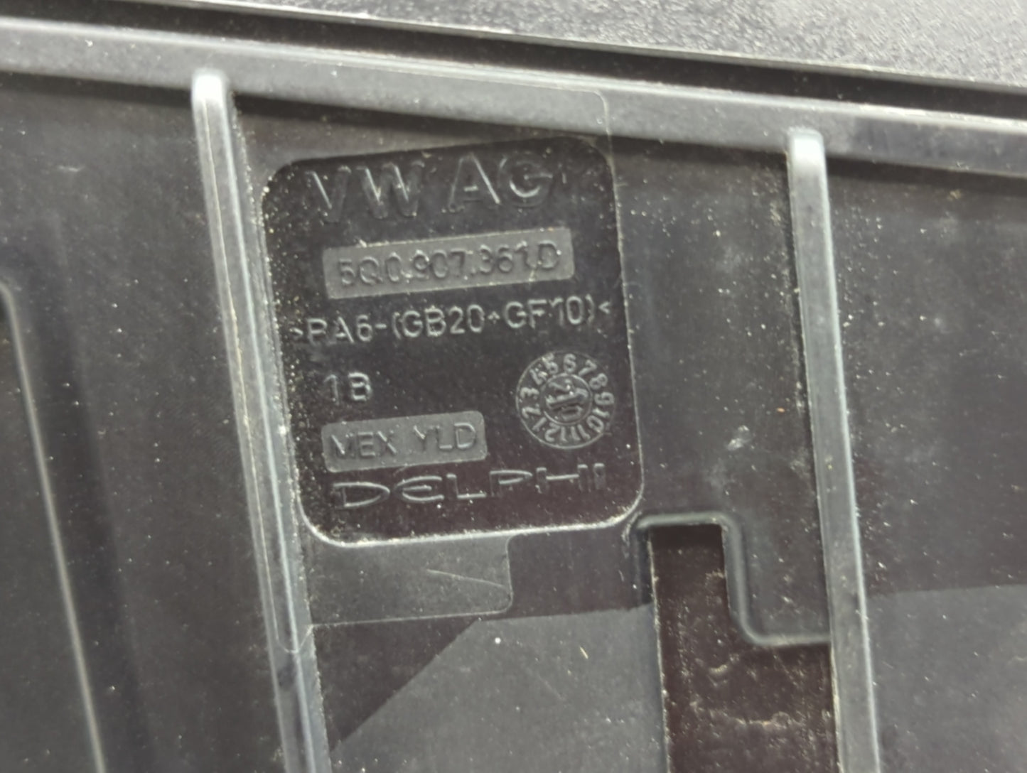 2015-2016 Chevrolet Cruze Fusebox Fuse Box Panel Relay Module P/N:5Q0907361D Fits Fits 2015 2016 OEM Used Auto Parts - Oemus