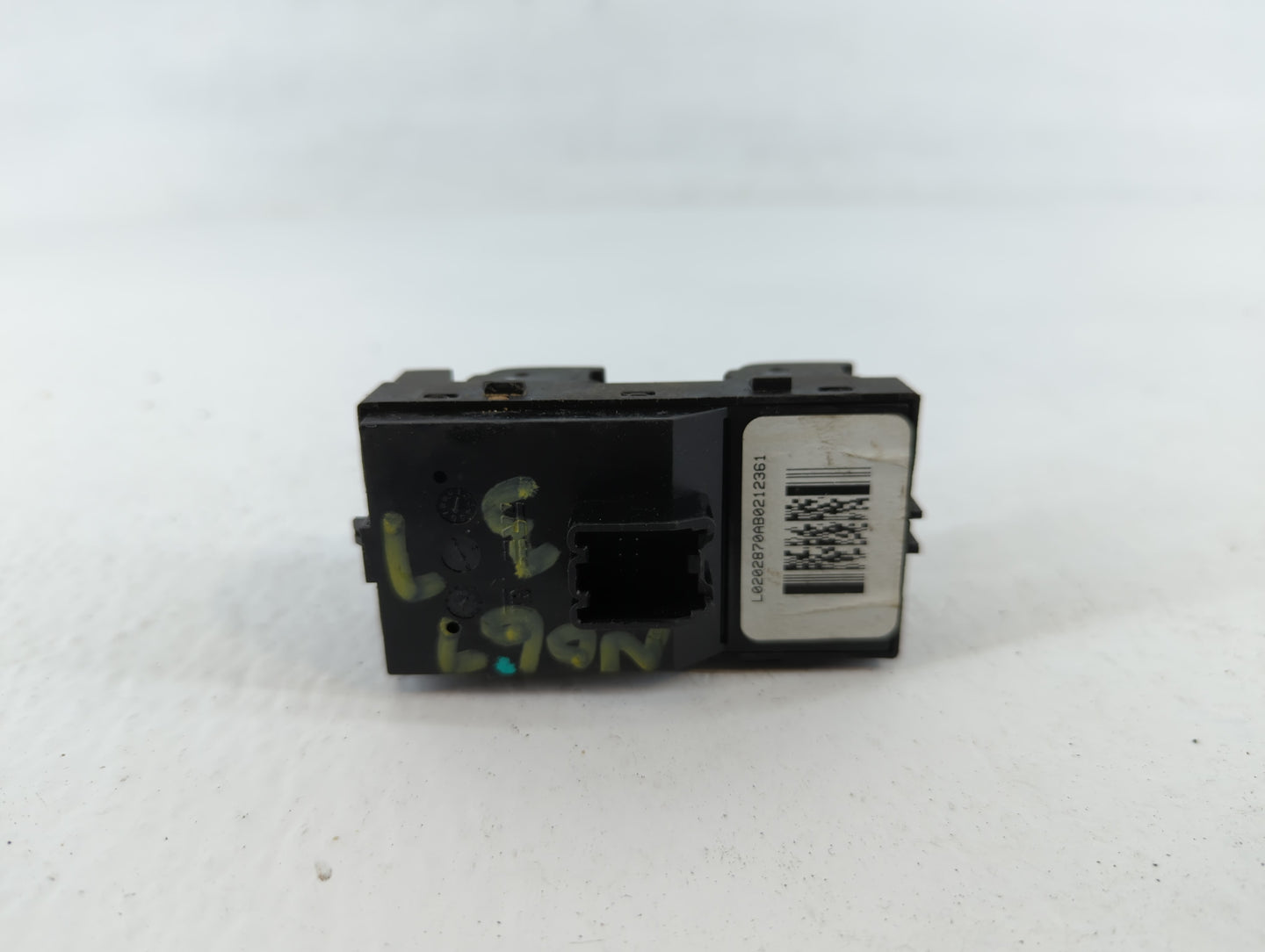 2015-2016 Chevrolet Cruze Master Power Window Switch Replacement Driver Side Left P/N:L0202870AB0212361 Fits Fits 2015 2016 