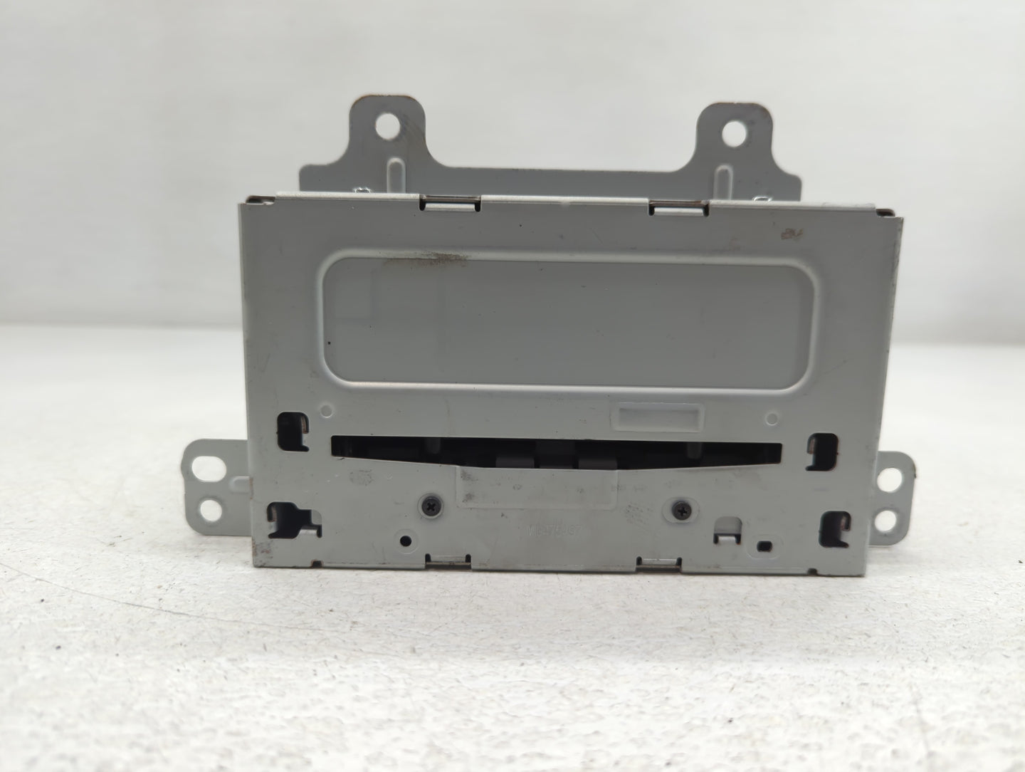 2013-2016 Chevrolet Cruze Radio AM FM Cd Player Receiver Replacement P/N:22976137 Fits Fits 2013 2014 2015 2016 OEM Used Aut
