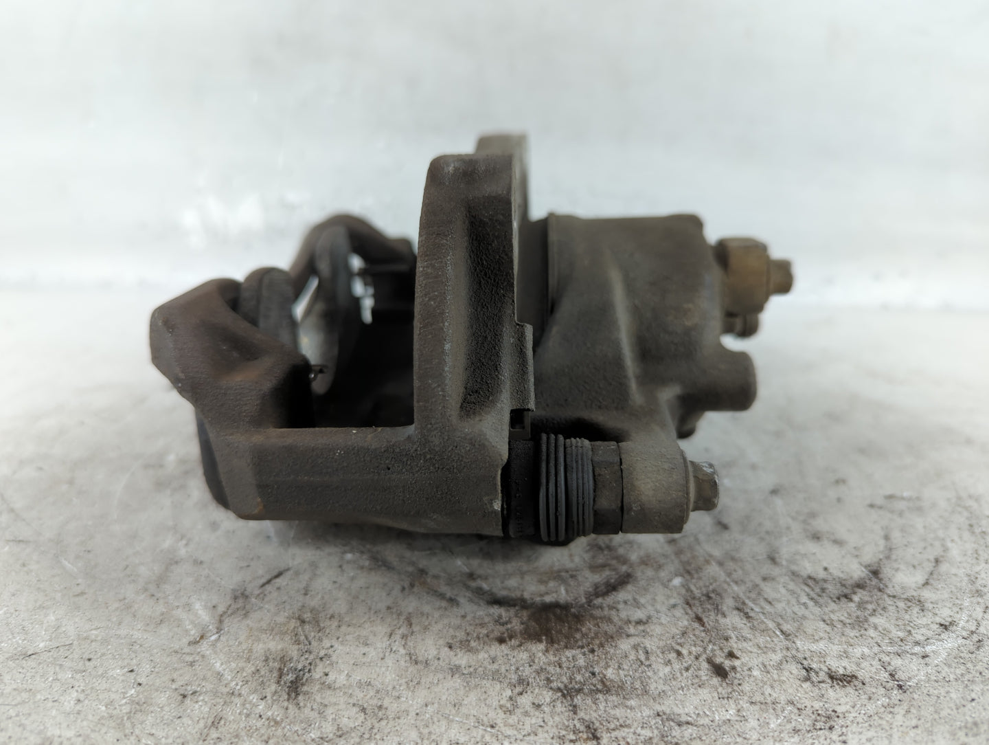 2011-2016 Chevrolet Cruze Front Driver Left Brake Caliper - Oemusedautoparts1.com
