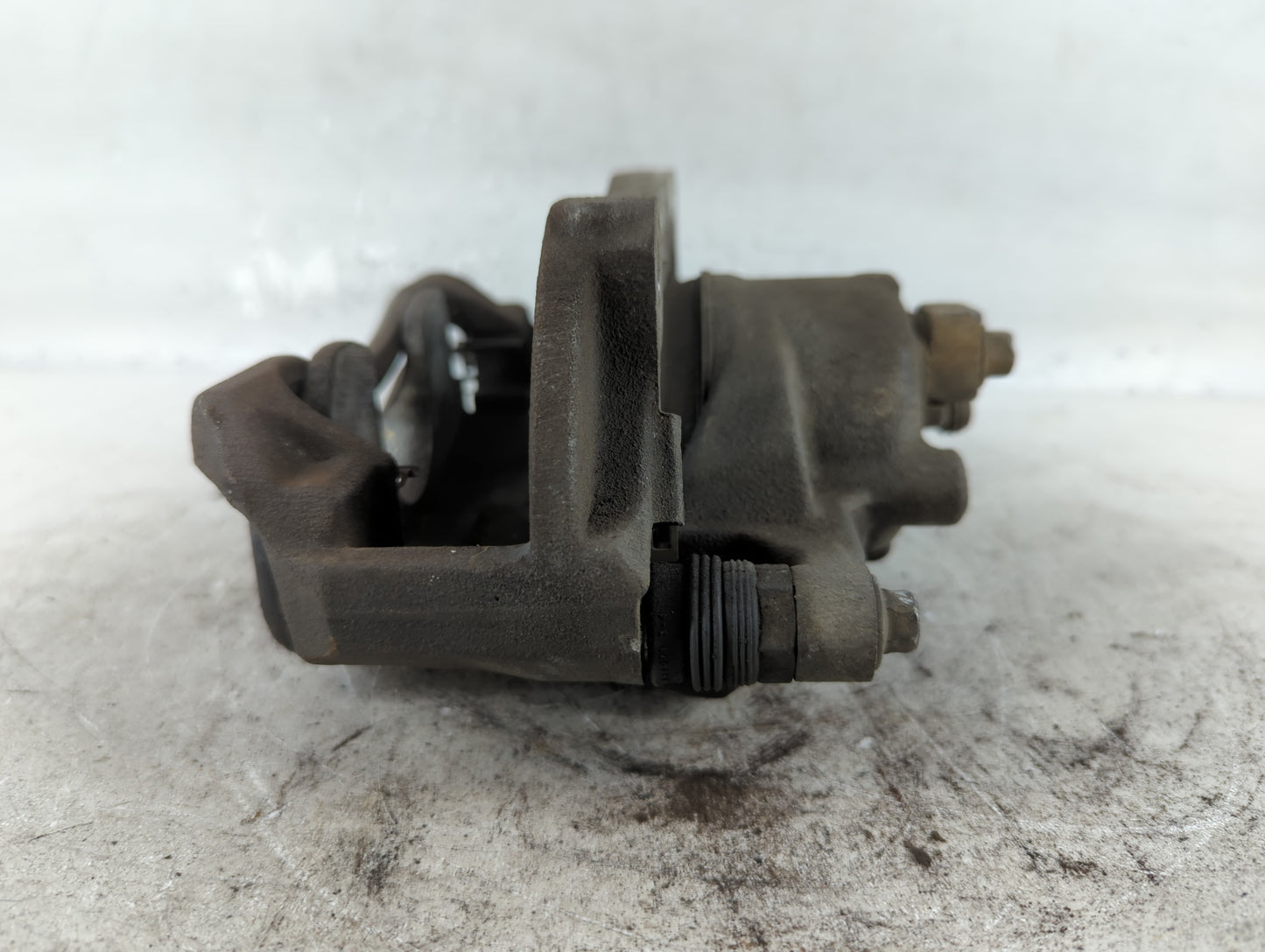 2011-2016 Chevrolet Cruze Front Driver Left Brake Caliper - Oemusedautoparts1.com