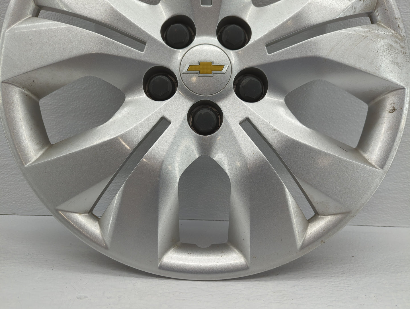 2011-2016 Chevrolet Cruze Driver Front Wheel Hub Oem - Oemusedautoparts1.com