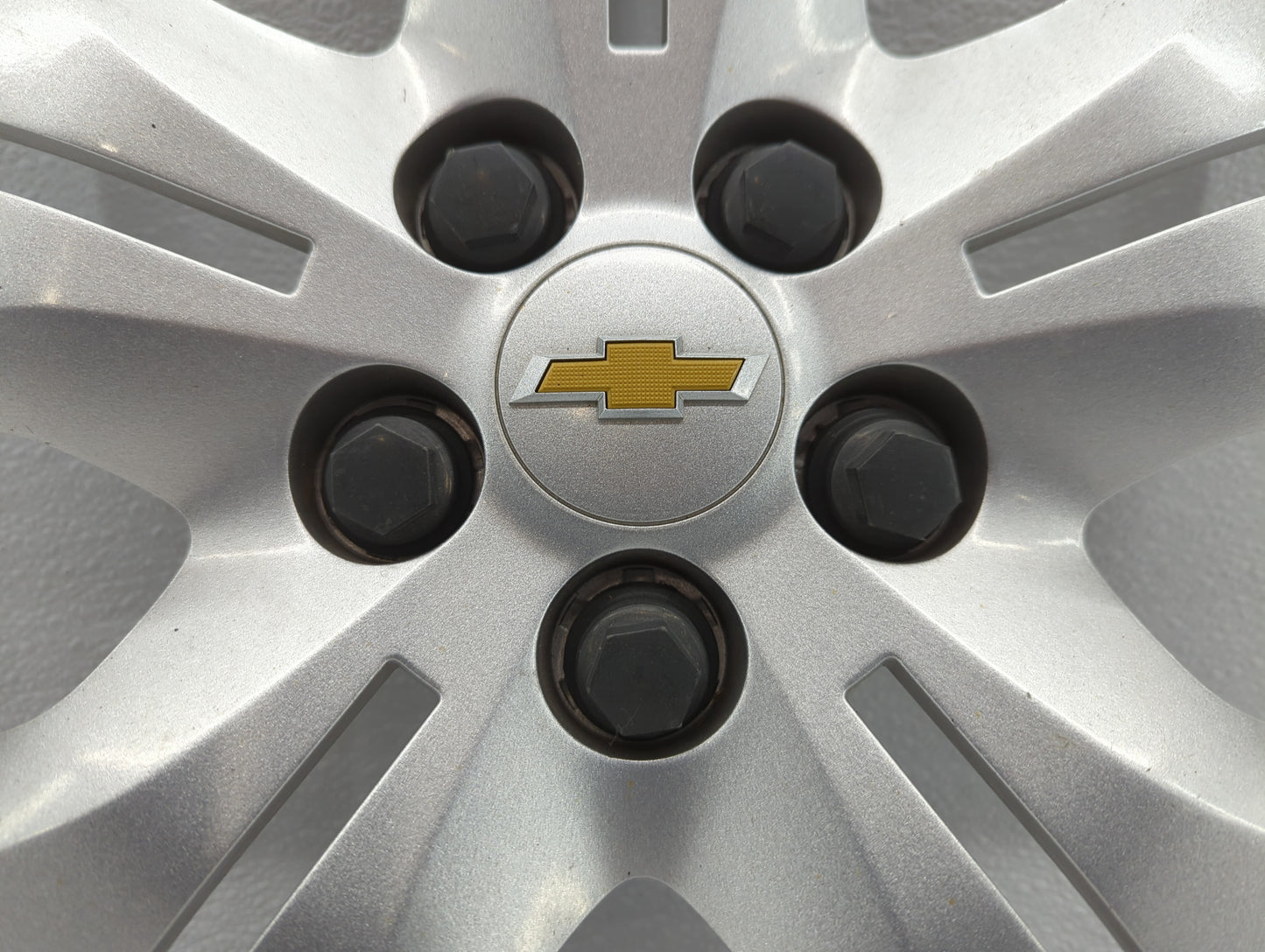 2011-2016 Chevrolet Cruze Driver Front Wheel Hub Oem - Oemusedautoparts1.com