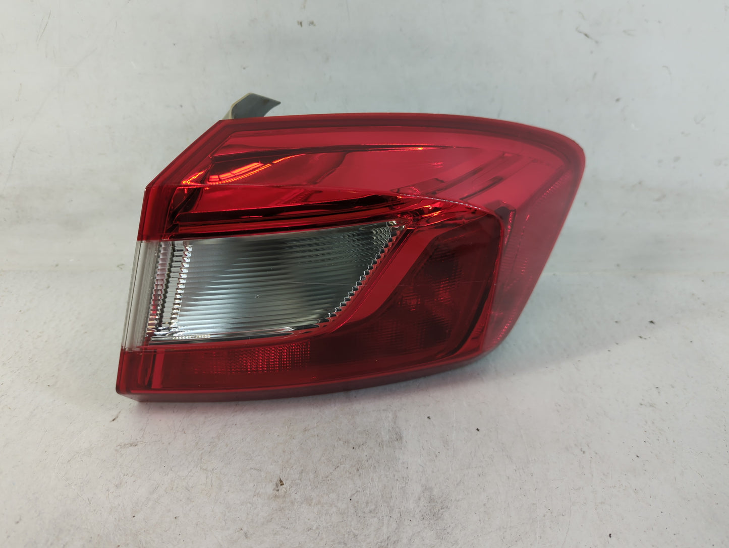 2016 Chevrolet Cruze Tail Light Assembly Passenger Right OEM P/N:84078119 Fits OEM Used Auto Parts - Oemusedautoparts1.com
