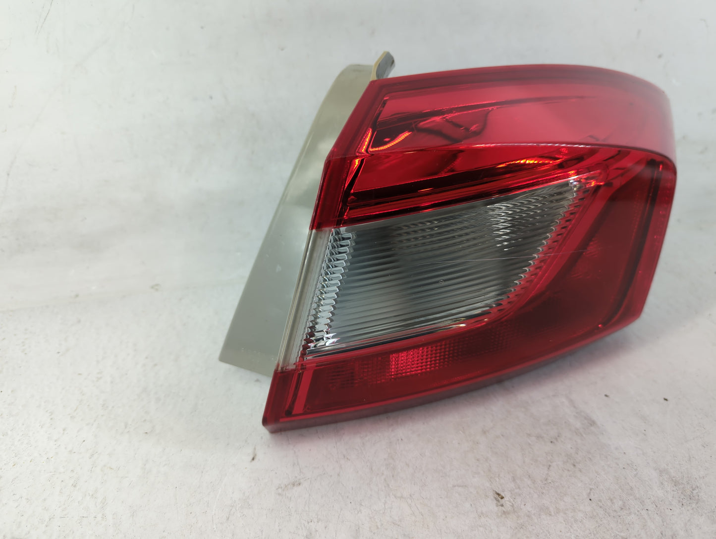 2016 Chevrolet Cruze Tail Light Assembly Passenger Right OEM P/N:84078119 Fits OEM Used Auto Parts - Oemusedautoparts1.com