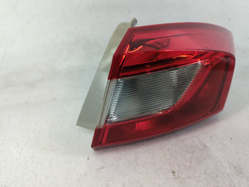 2016 Chevrolet Cruze Tail Light Assembly Passenger Right OEM P/N:84078119 Fits OEM Used Auto Parts