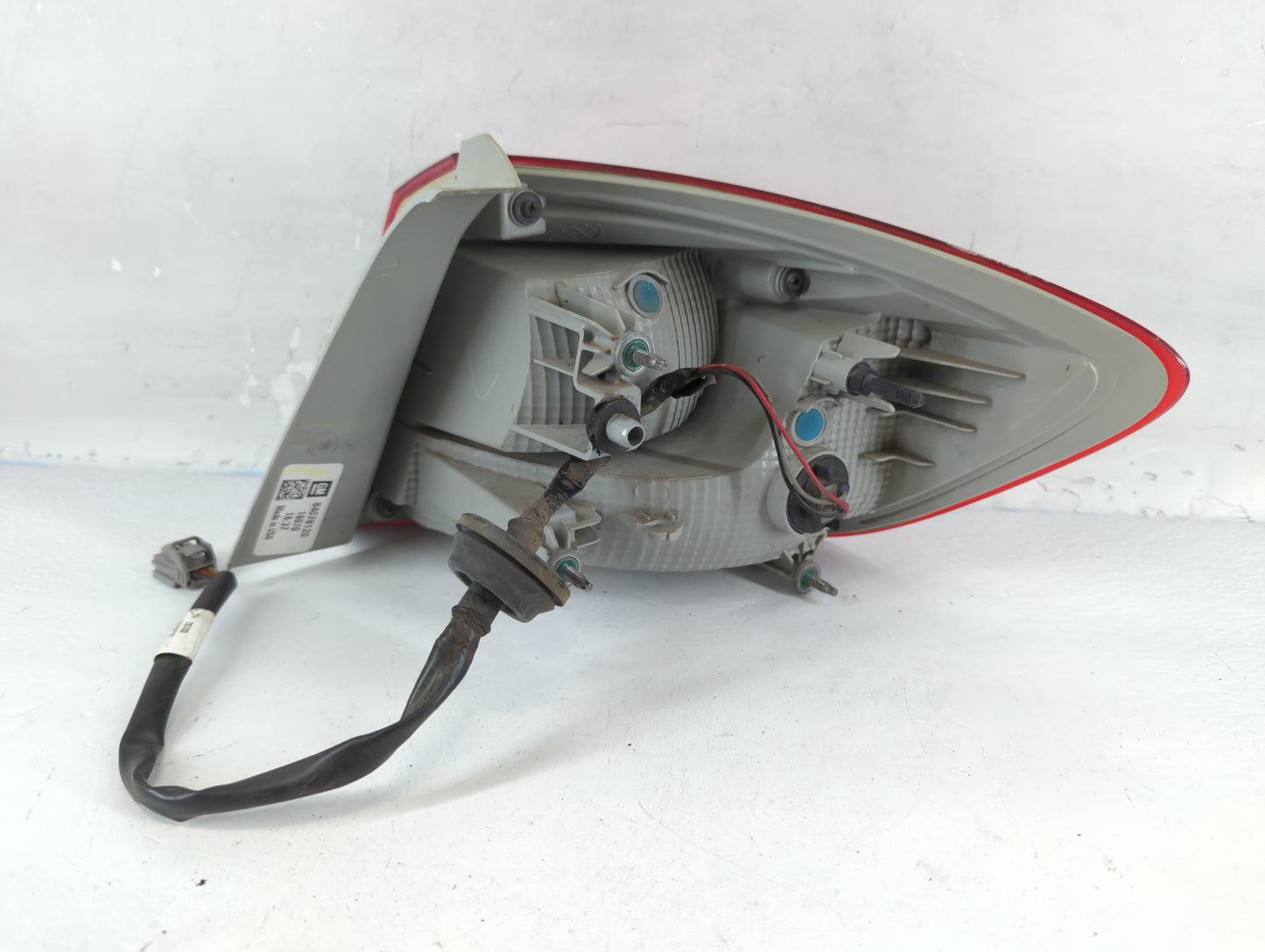 2016 Chevrolet Cruze Tail Light Assembly Driver Left OEM P/N:84078120 Fits OEM Used Auto Parts - Oemusedautoparts1.com