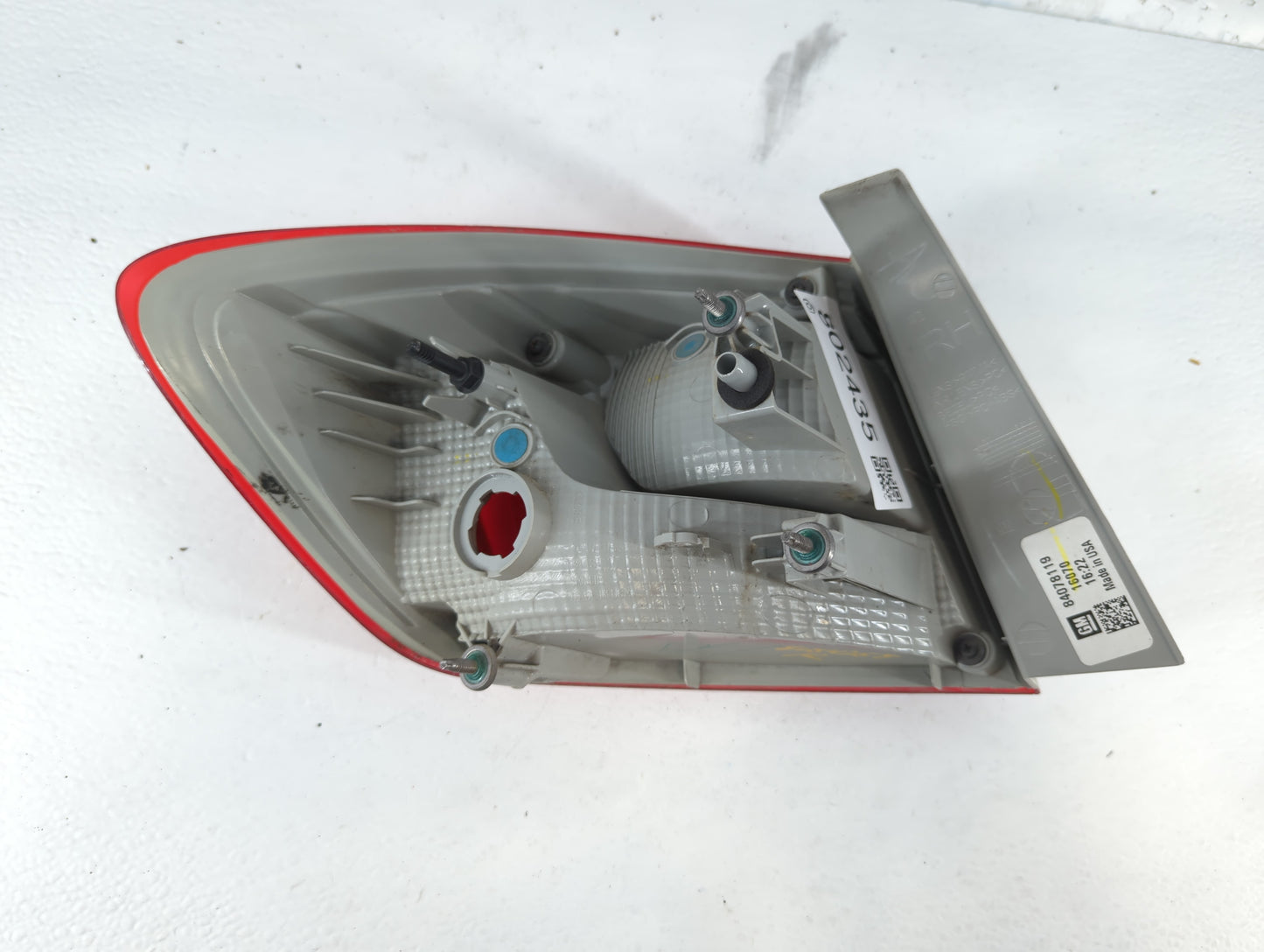 2016 Chevrolet Cruze Tail Light Assembly Passenger Right OEM P/N:84078119 Fits OEM Used Auto Parts - Oemusedautoparts1.com