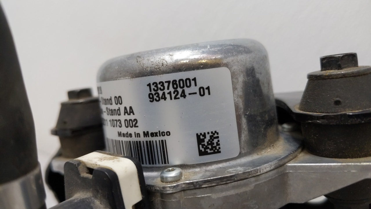 2013-2016 Chevrolet Cruze Central Vaccum Lock Pump 15211 1073 002 - Oemusedautoparts1.com