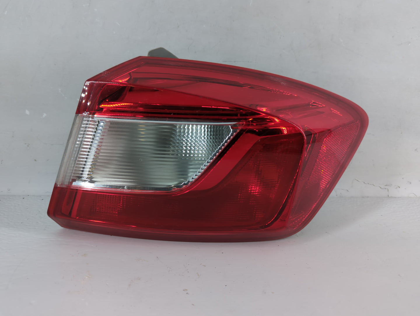 2016 Chevrolet Cruze Tail Light Assembly Passenger Right OEM P/N:84078119 Fits OEM Used Auto Parts - Oemusedautoparts1.com