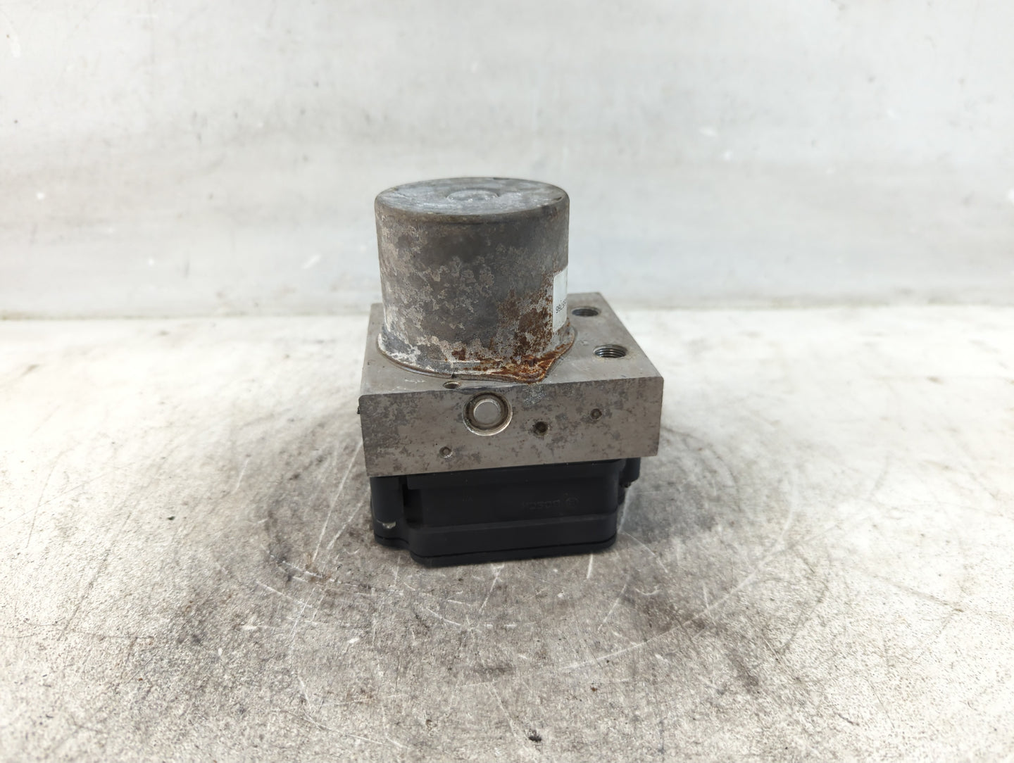 2016 Chevrolet Cruze ABS Pump Control Module Replacement Fits OEM Used Auto Parts - Oemusedautoparts1.com
