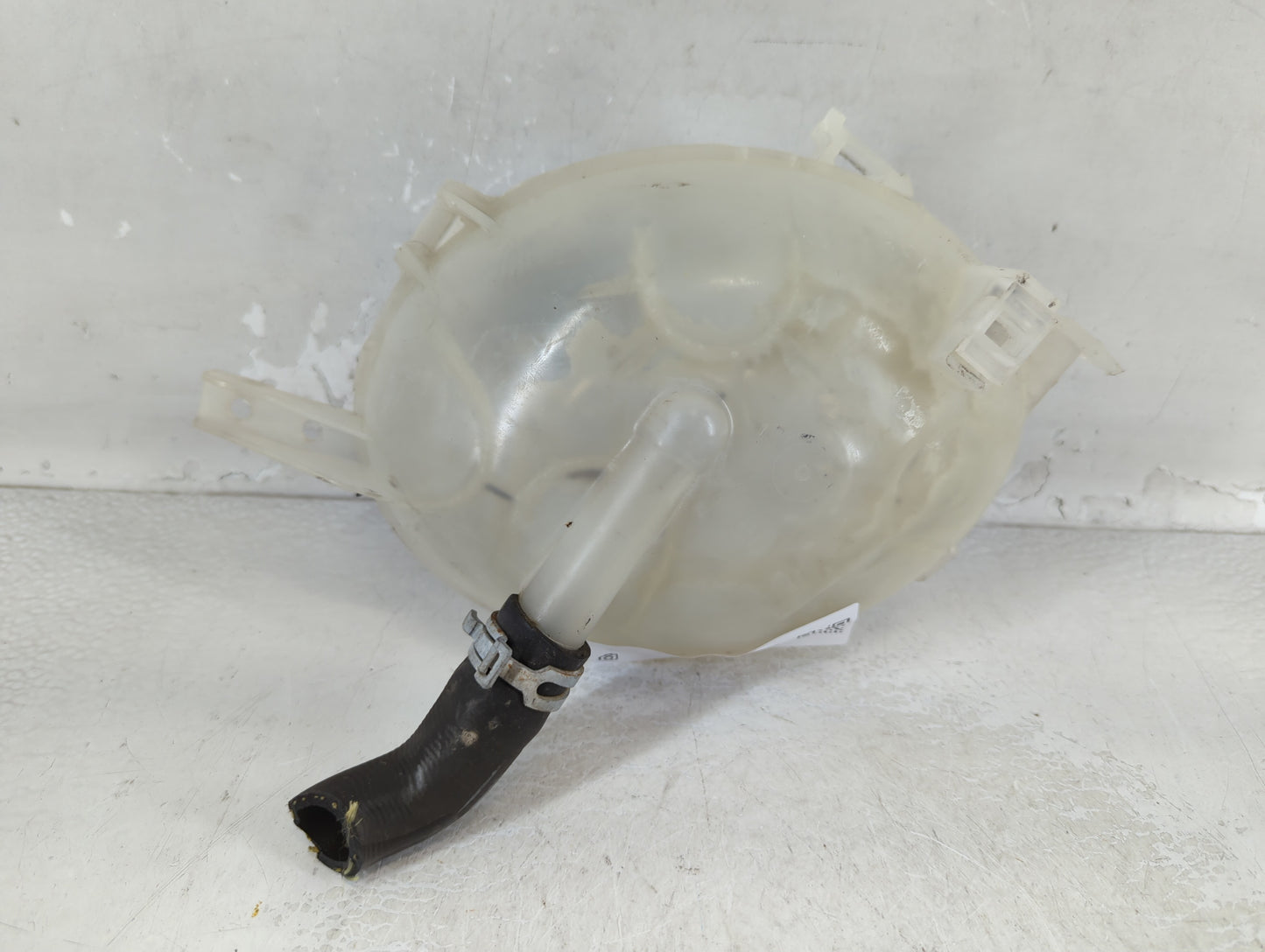 2016-2019 Chevrolet Cruze Radiator Coolant Overflow Expansion Tank Bottle 904557 - Oemusedautoparts1.com