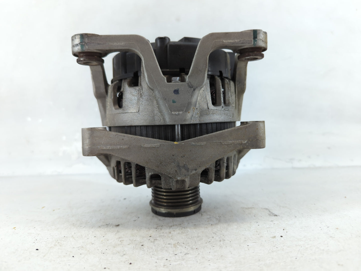 2011-2016 Chevrolet Cruze Alternator Replacement Generator Charging Assembly Engine OEM P/N:2626867 A 23247389 Fits OEM Used