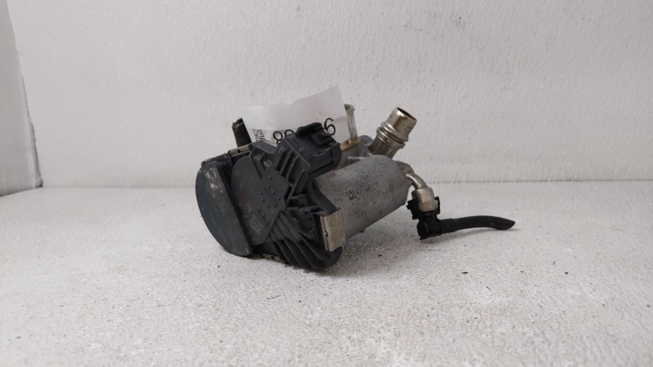 2011-2016 Chevrolet Cruze Throttle Body P/N:55 577 375 55561495 Fits Fits 2009 2010 2011 2012 2013 2014 2015 2016 2017 2018 