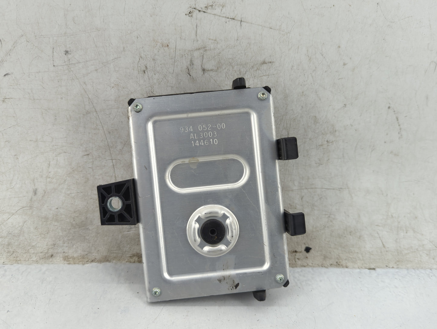 2016-2016 Chevrolet Cruze Suspension Control Module - Oemusedautoparts1.com