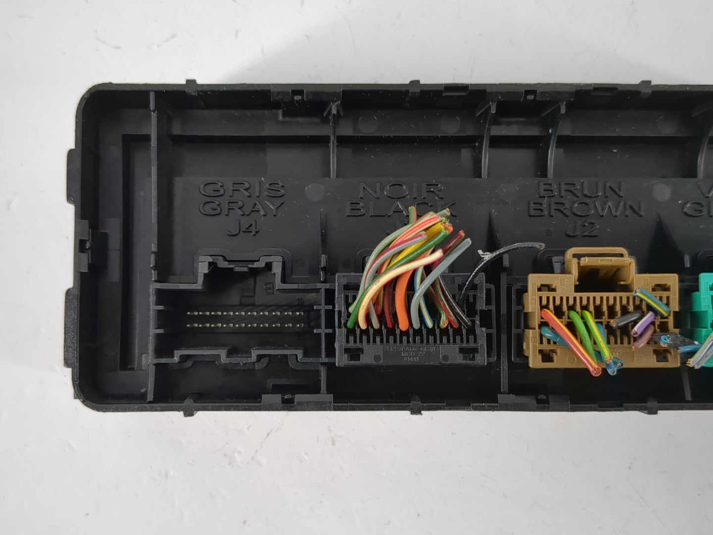 Chevrolet Cruze Communication Control Module P13596694 - Oemusedautoparts1.com