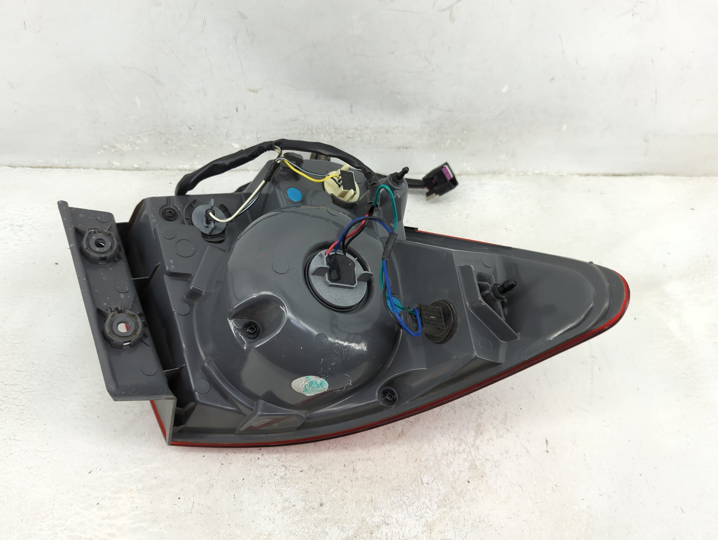2011 Chevrolet Cruze Passenger Right Side Deck Lid Mounted Tail Light - Oemusedautoparts1.com