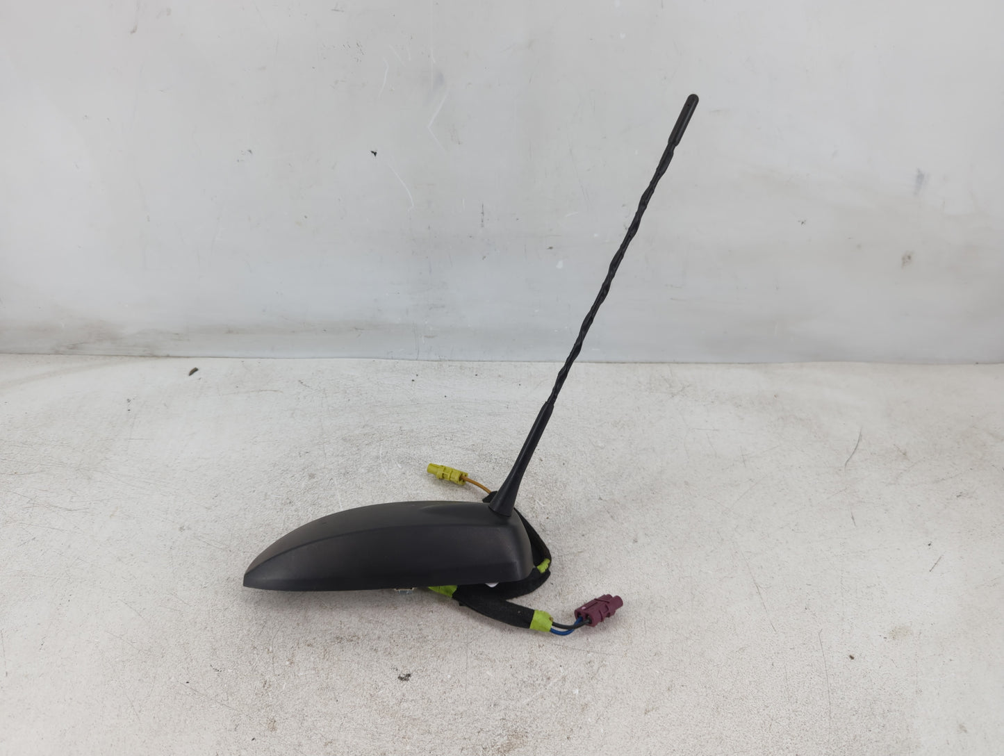 2016 Chevrolet Cruze Limited Antenna - Oem - Oemusedautoparts1.com