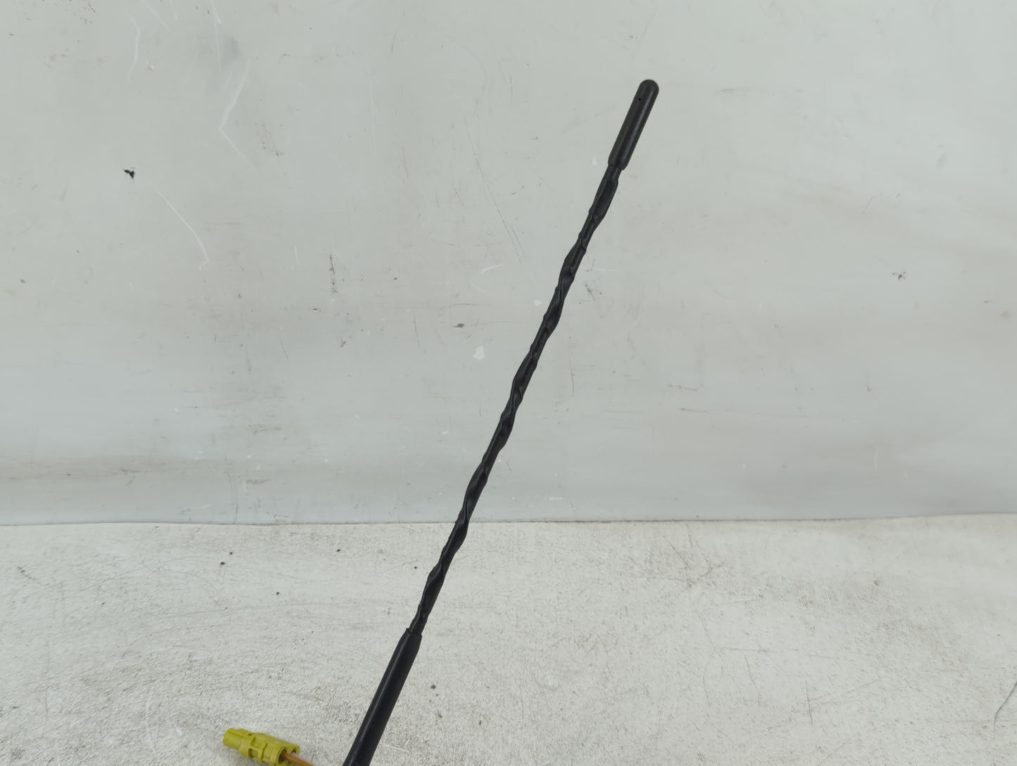 2016 Chevrolet Cruze Limited Antenna - Oem - Oemusedautoparts1.com