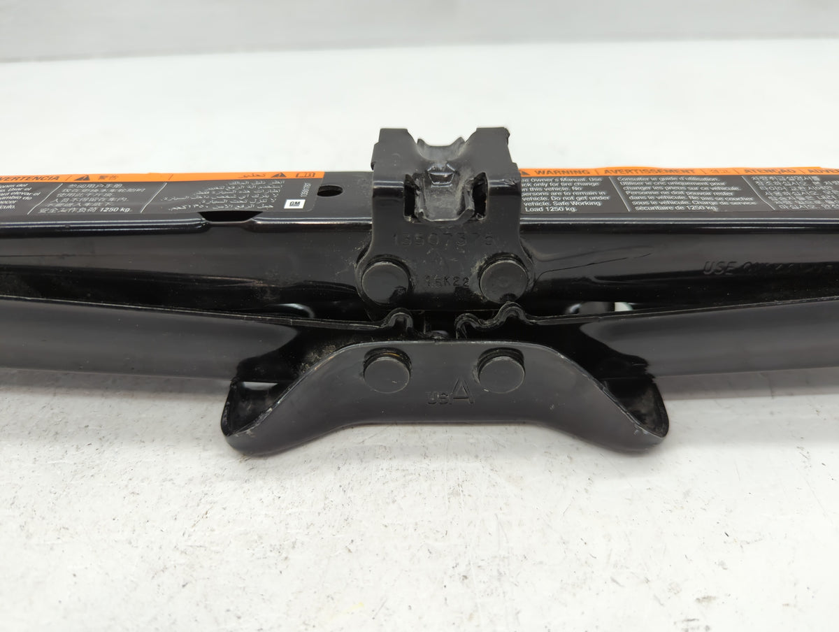 2016 Chevrolet Cruze Limited Spare Scissor Car Jack 1112475 - Oemusedautoparts1.com