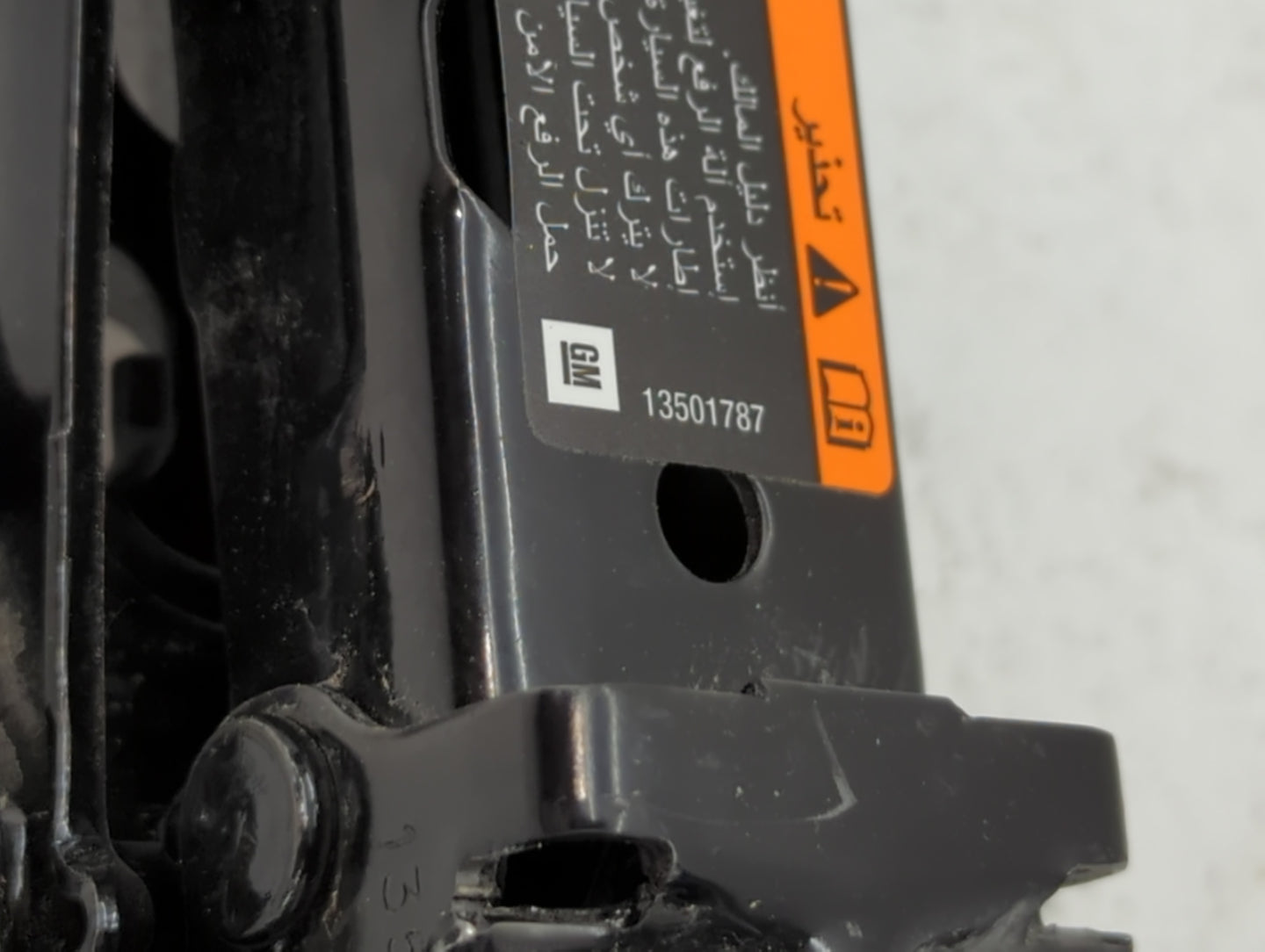 2016 Chevrolet Cruze Limited Spare Scissor Car Jack 1112475 - Oemusedautoparts1.com