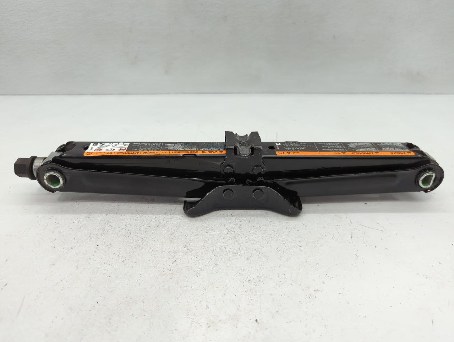 2016 Chevrolet Cruze Limited Spare Scissor Car Jack - Oemusedautoparts1.com