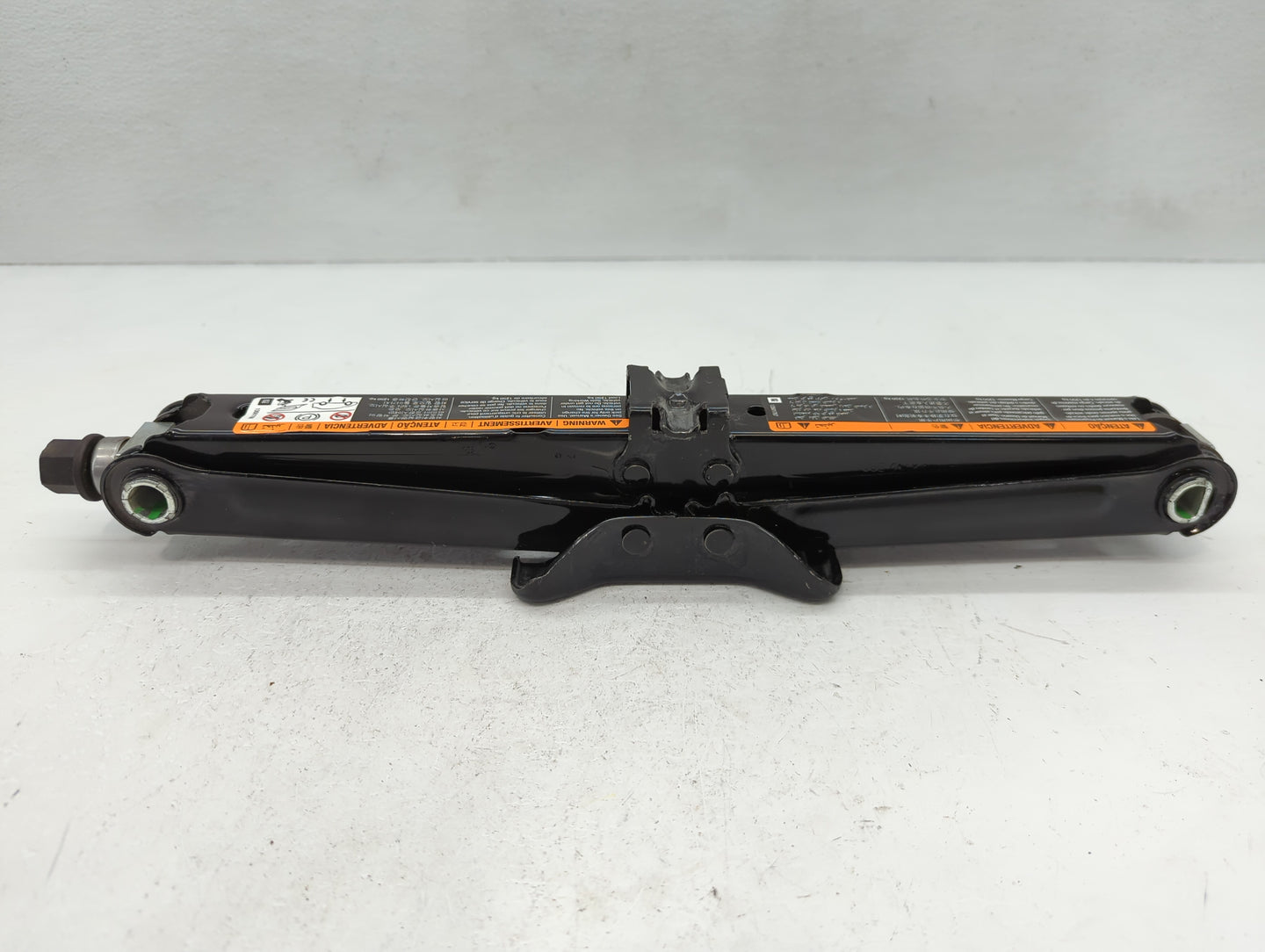 2016 Chevrolet Cruze Limited Spare Scissor Car Jack 1112475 - Oemusedautoparts1.com