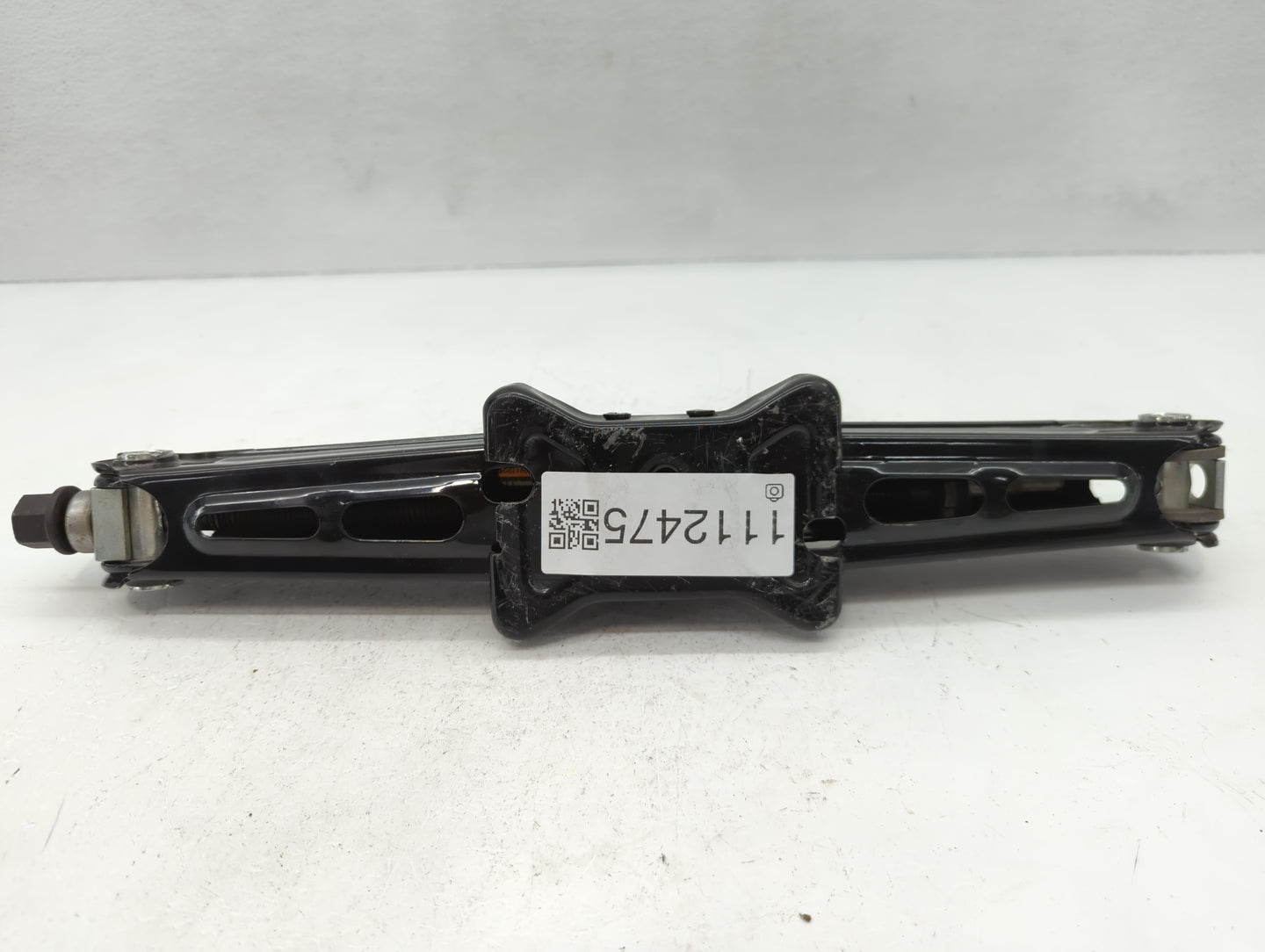 2016 Chevrolet Cruze Limited Spare Scissor Car Jack - Oemusedautoparts1.com